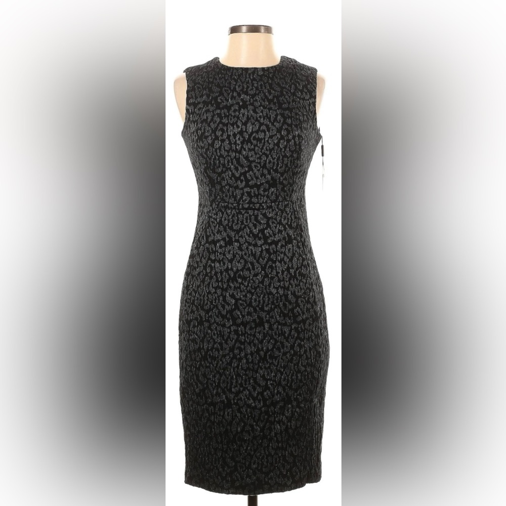 Sleeveless Black and Gray Patterned Sheath Dress
